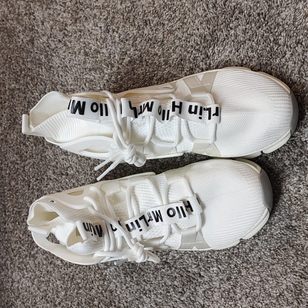 Hello Mr. Lin Innovative White Sneakers with Lattice Sole